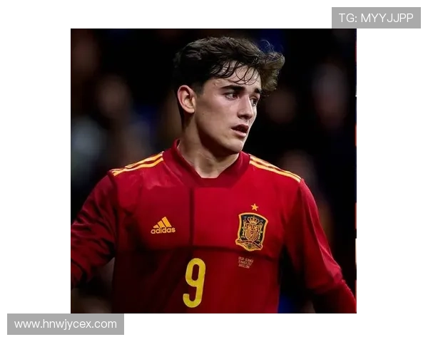 帅气足球明星头像女生图片分享展现青春活力与运动魅力